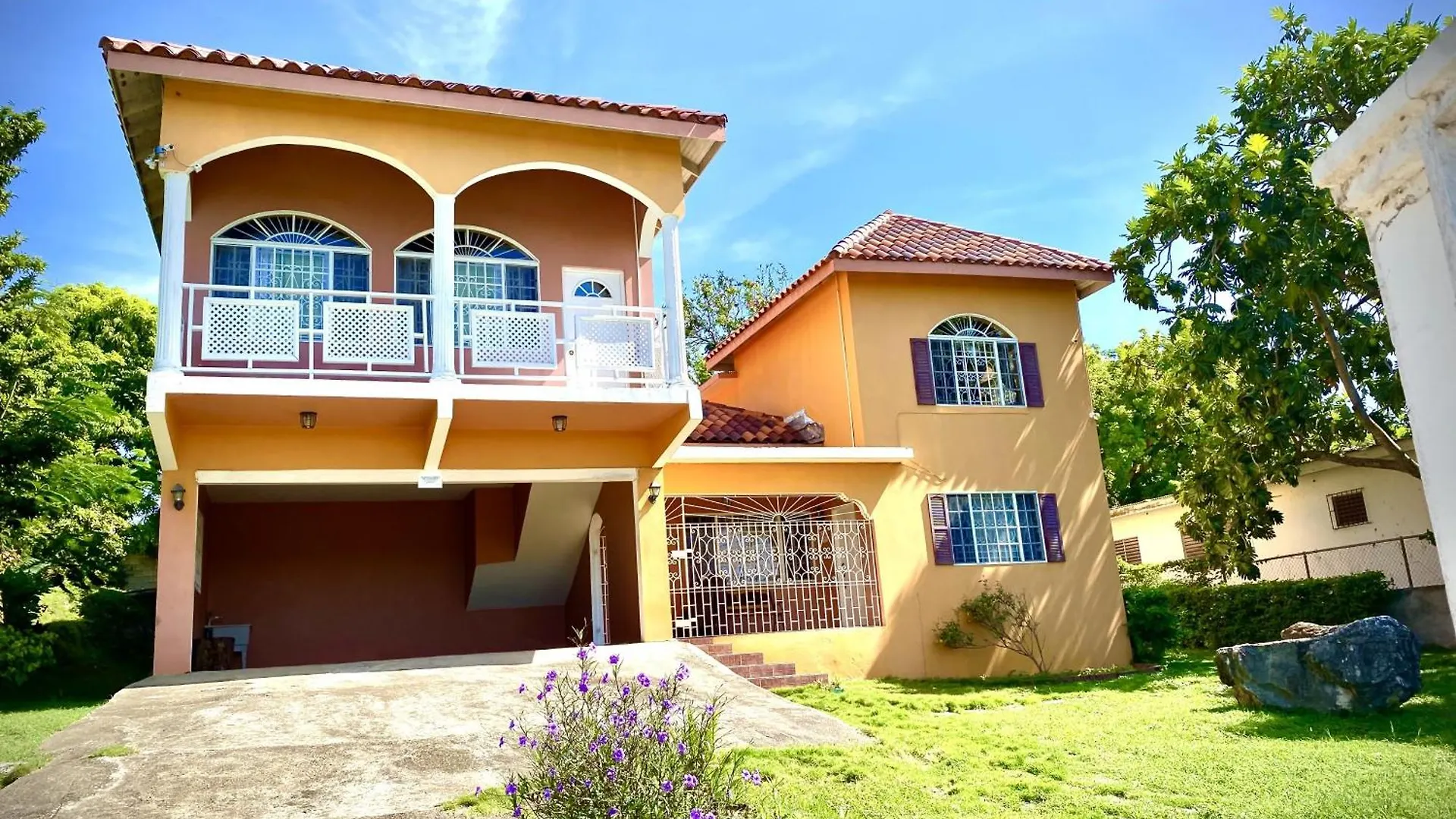 Yanceylargo-6Br Two-Story Estate With Mountain Views Villa Montego Bay